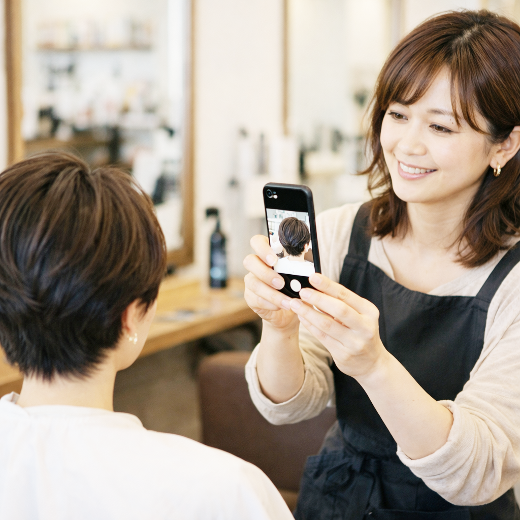 Instagram運用で美容サロンの強みを伝えるイメージ