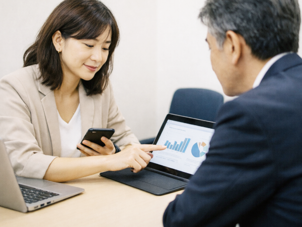 採用ページや求人原稿が病院・クリニックの資産として蓄積するイメージ